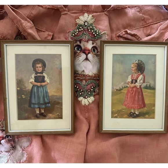 2 Vintage frames pictures girls Costumes Zurich set 1970 pair children 5.5x7.5” - Picture 3 of 12